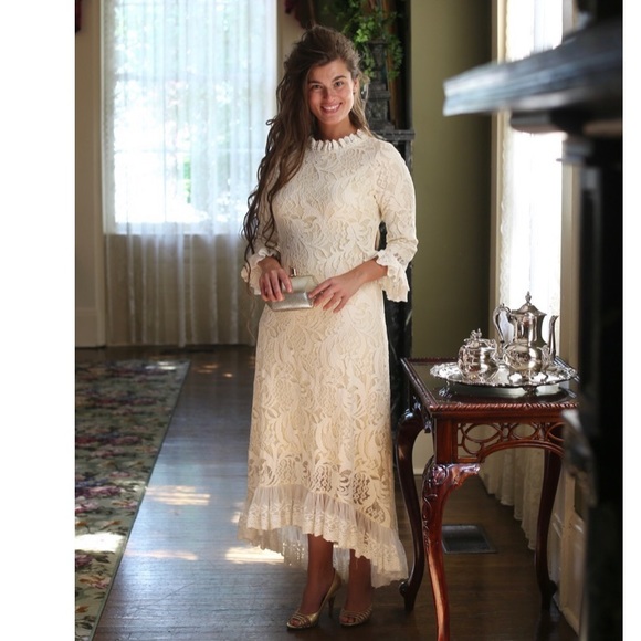 Dainty Jewell’s Dresses & Skirts - Hampton’s Dinner Dainty Jewells dress 💓